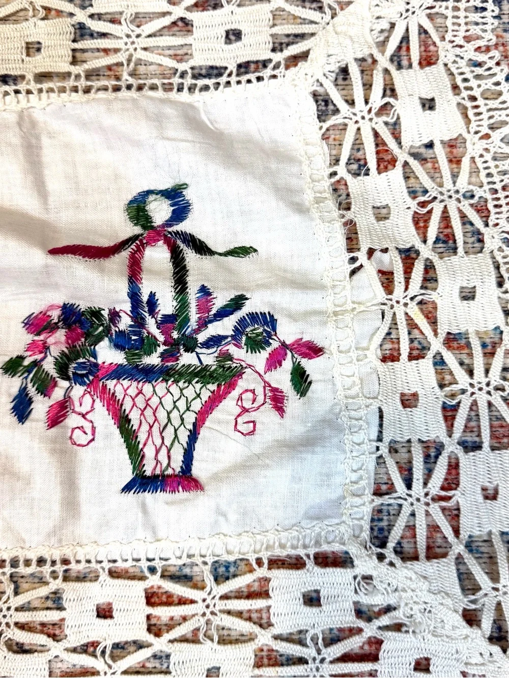 Vintage Handmade Wedding Basket Embroidered Lace Table Runner 43x14 Linen
